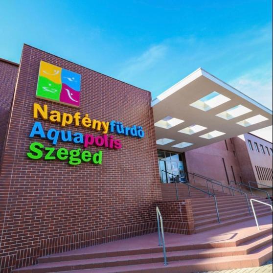Dom Square-Centrum-Free Parking Apartment Szeged Bagian luar foto
