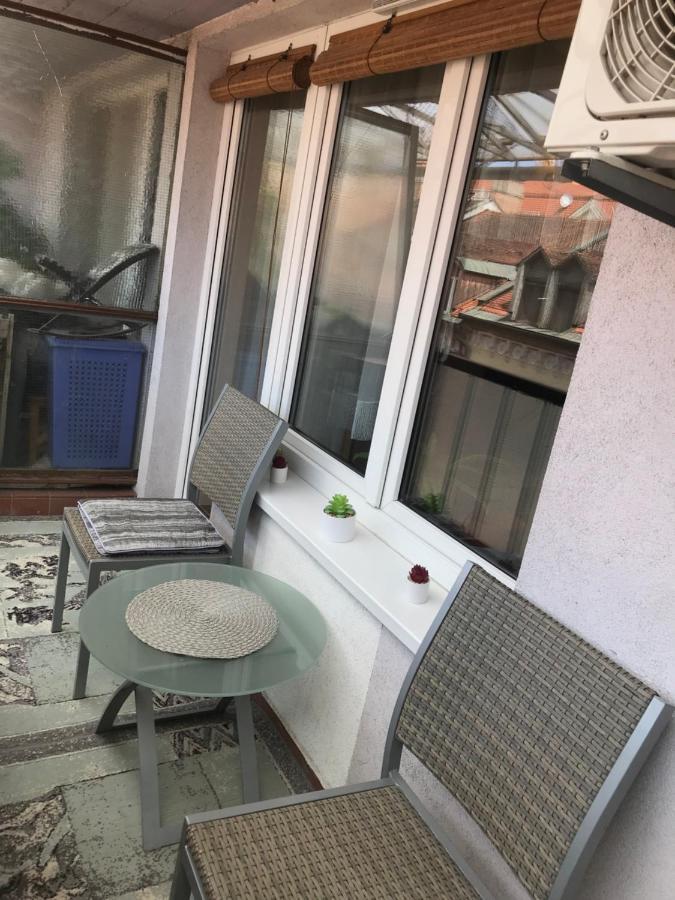 Dom Square-Centrum-Free Parking Apartment Szeged Bagian luar foto