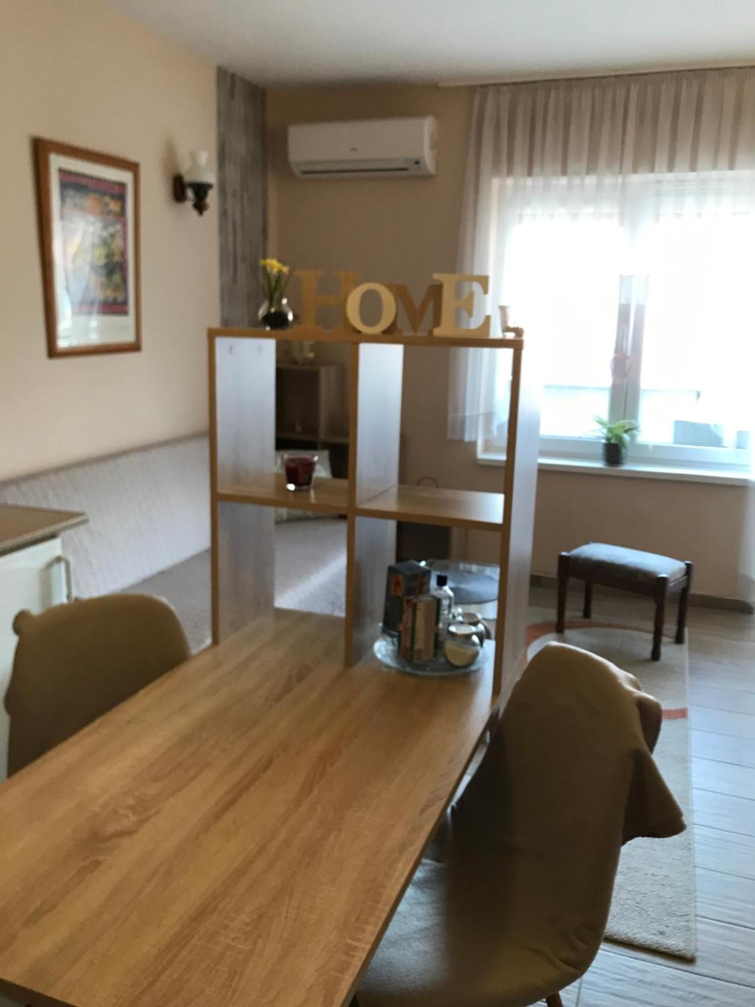 Dom Square-Centrum-Free Parking Apartment Szeged Bagian luar foto